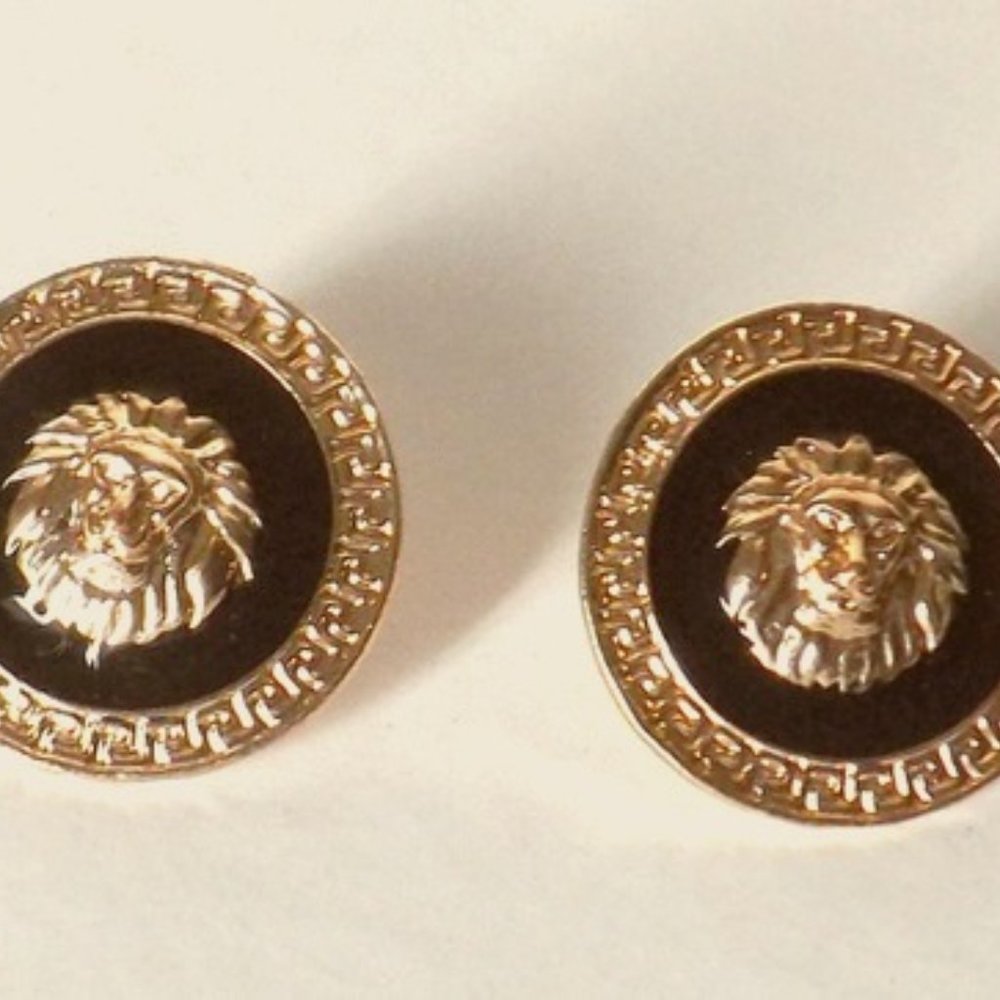 Small Gold Tone Lion Head Disc Earrings